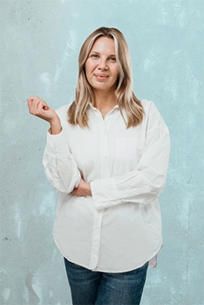 Alina Matveeva, Accountant