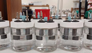 Natrium-Batterie Prototypen im Labor