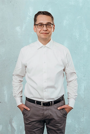 Simon Karuhn, Junior Project Sales Manager